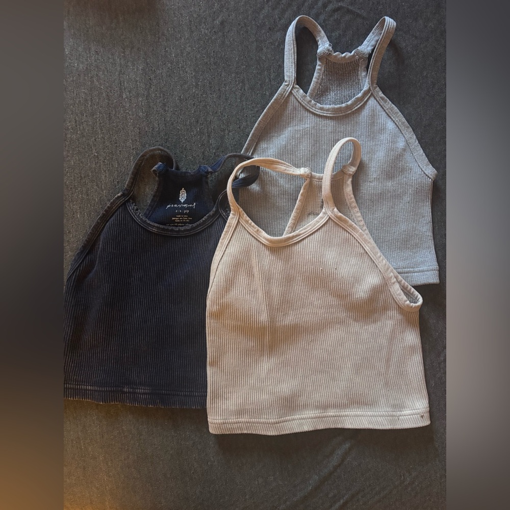 Free people BUNDLE 3 movement tanks - Picture 2 of 2